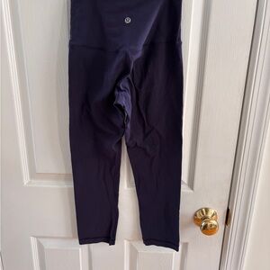 lululemon athletica navy cropped leggings